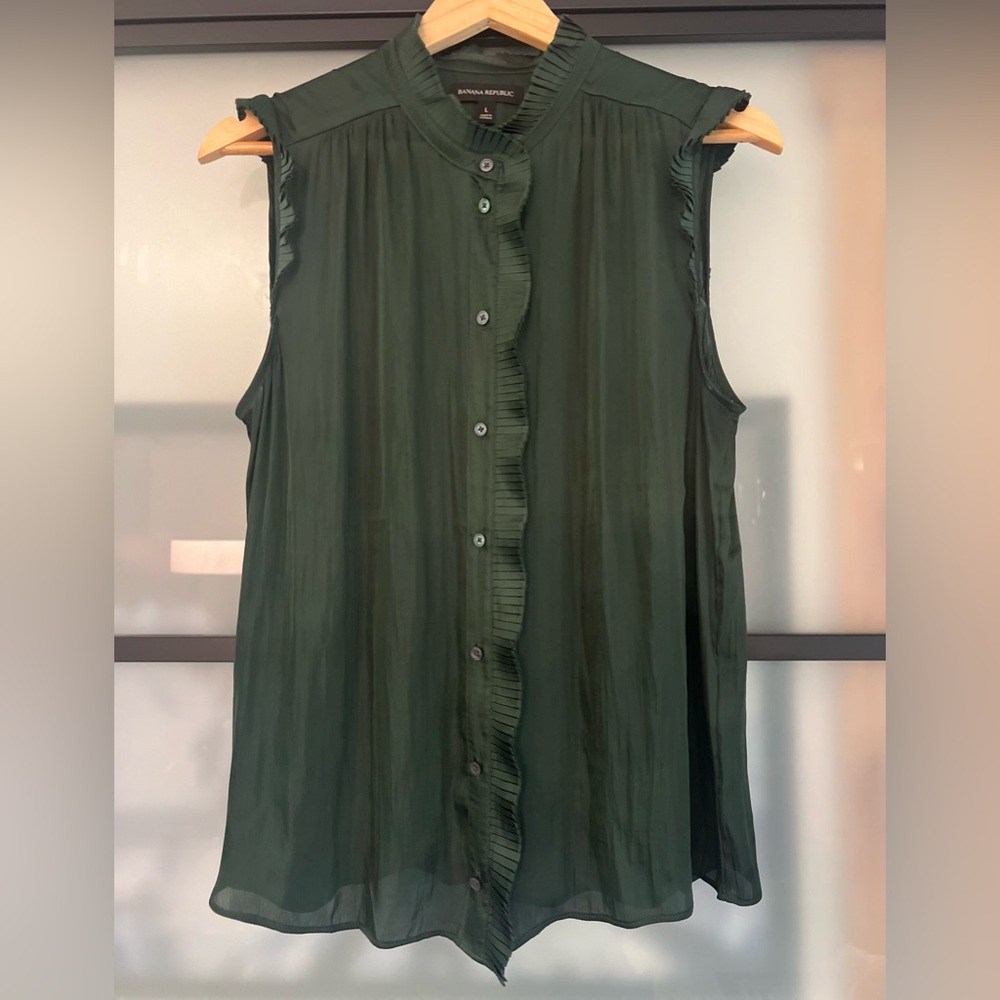 Green Banana Republic Tank Top